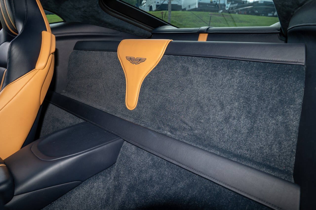 Used 2020 Aston Martin V8 Vantage Coupe RWD image 36