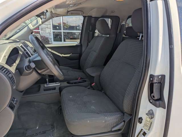 Used 2018 Nissan Frontier SV AWD/4WD image 10