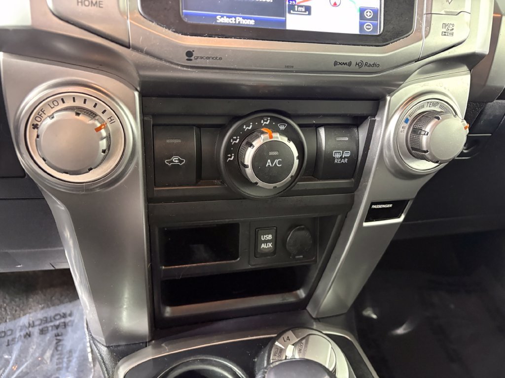 Used 2016 Toyota 4Runner SR5 AWD/4WD image 19