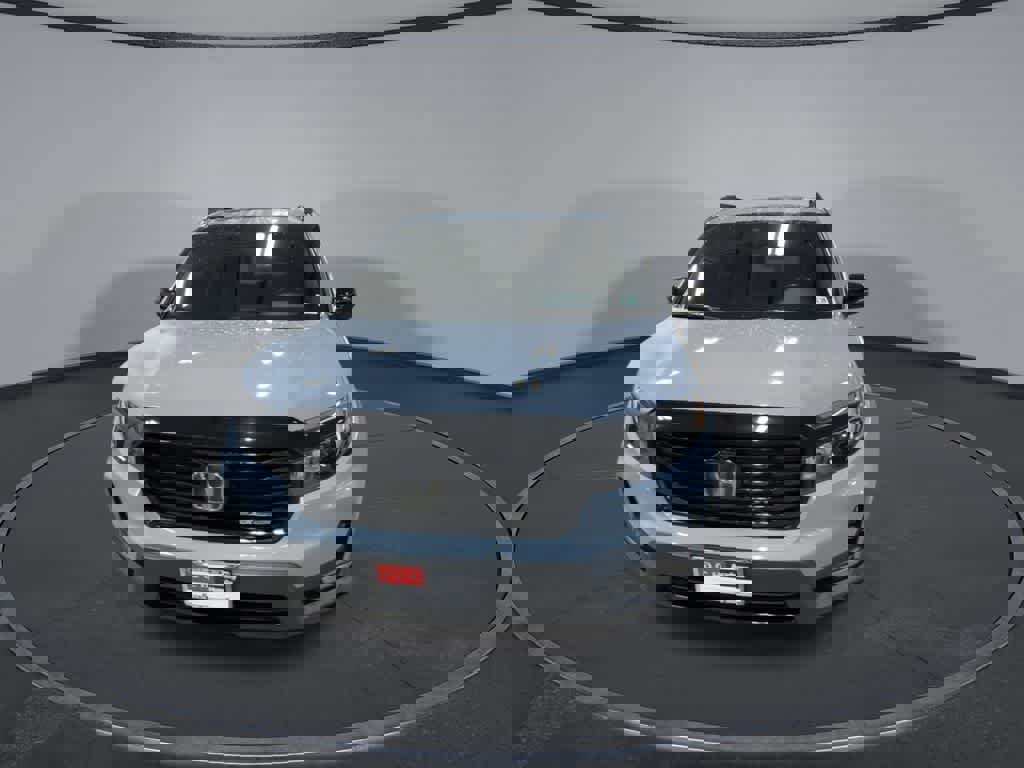 Certified 2024 Honda Passport Black Edition image 3