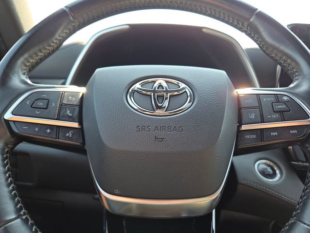 Used 2021 Toyota Highlander XSE AWD/4WD image 27