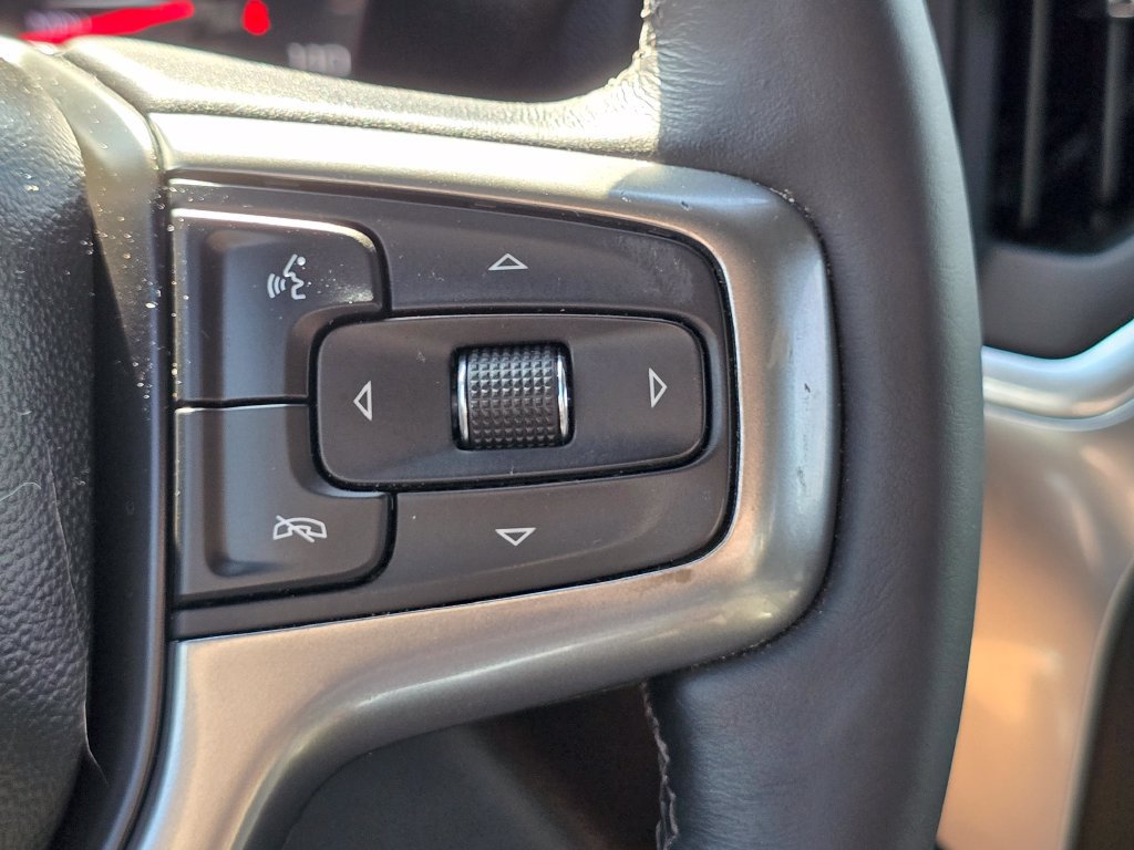 Used 2022 Chevrolet Silverado 1500 LT AWD/4WD image 31
