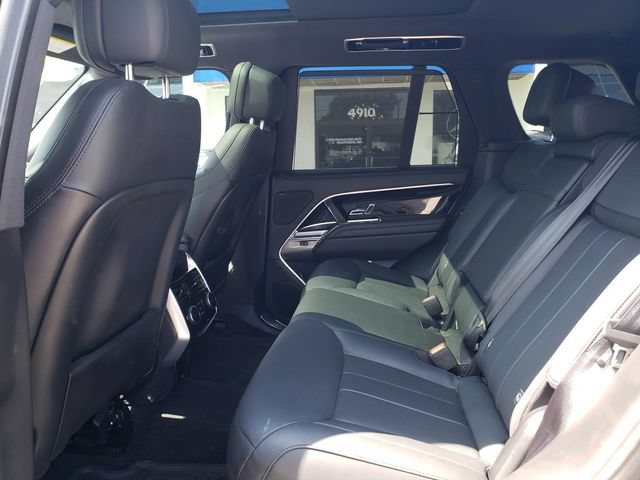 Used 2025 Land Rover Range Rover SE AWD/4WD image 15