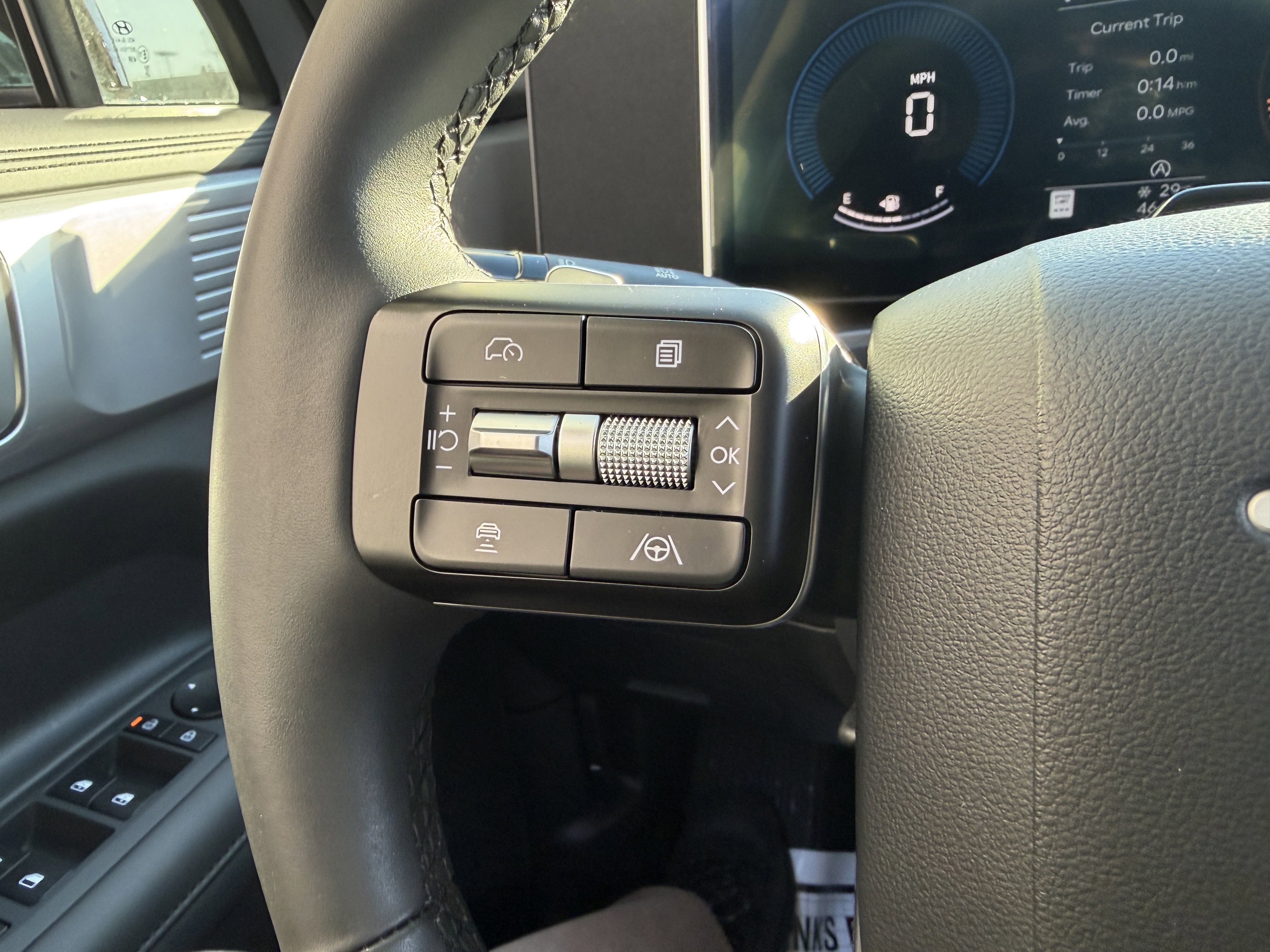 Used 2025 Hyundai Santa Fe XRT image 38