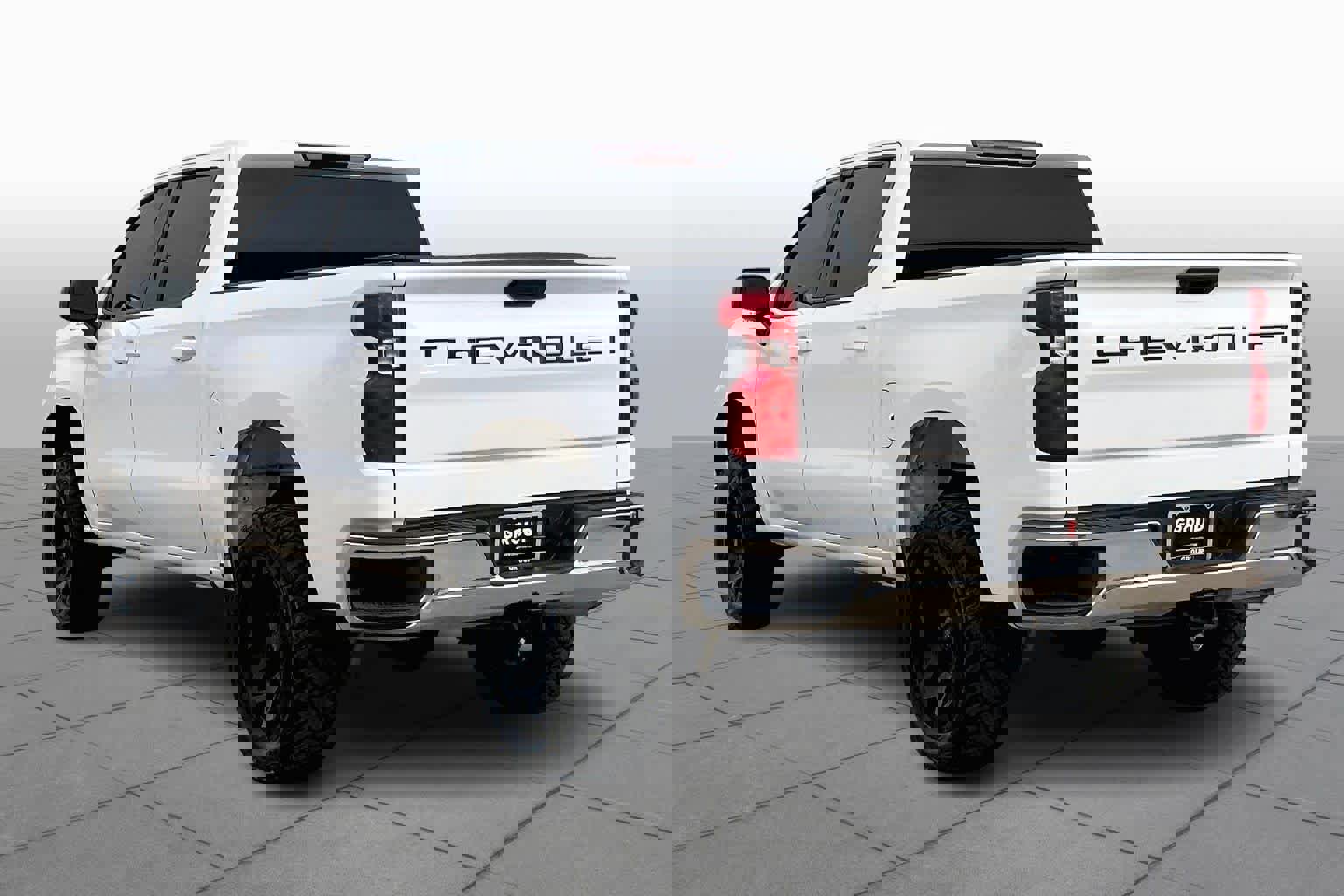 Used 2019 Chevrolet Silverado 1500 LT w/ Trailering Package image 11