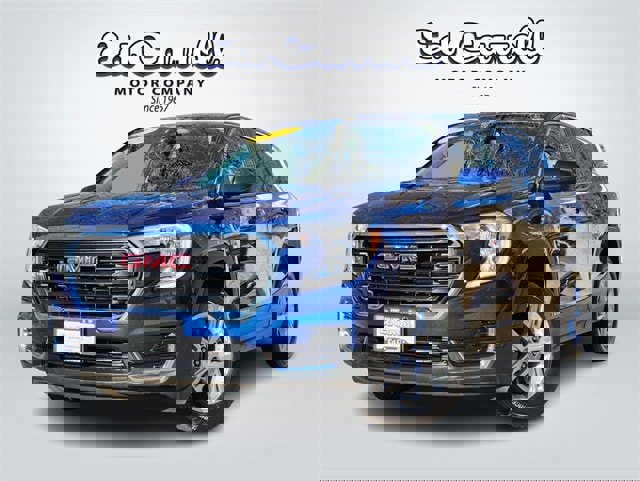 Used 2022 GMC Terrain SLE image 1