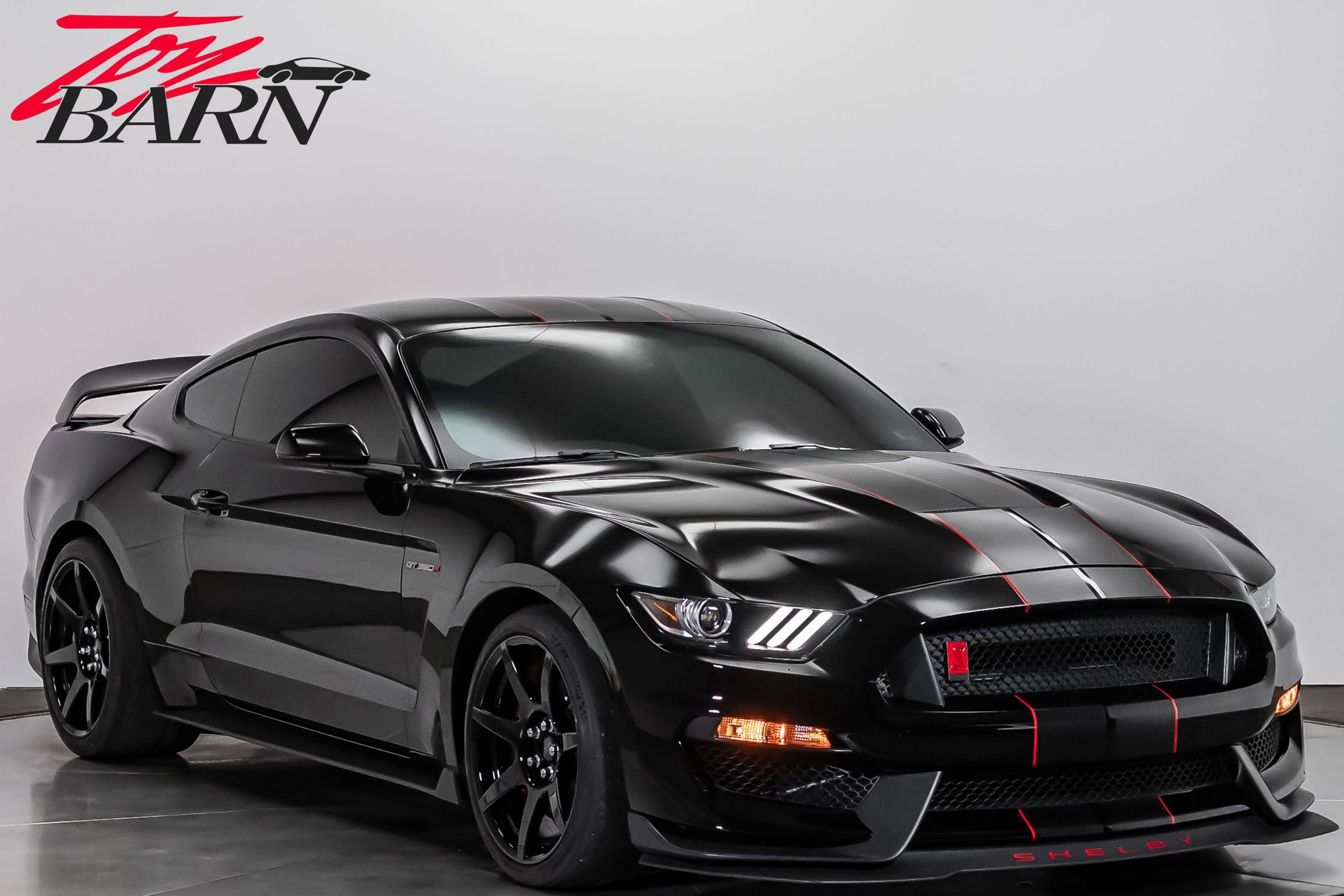 Used 2018 Ford Mustang Shelby GT350R w/ GT350R Equipment Group 920A image 7