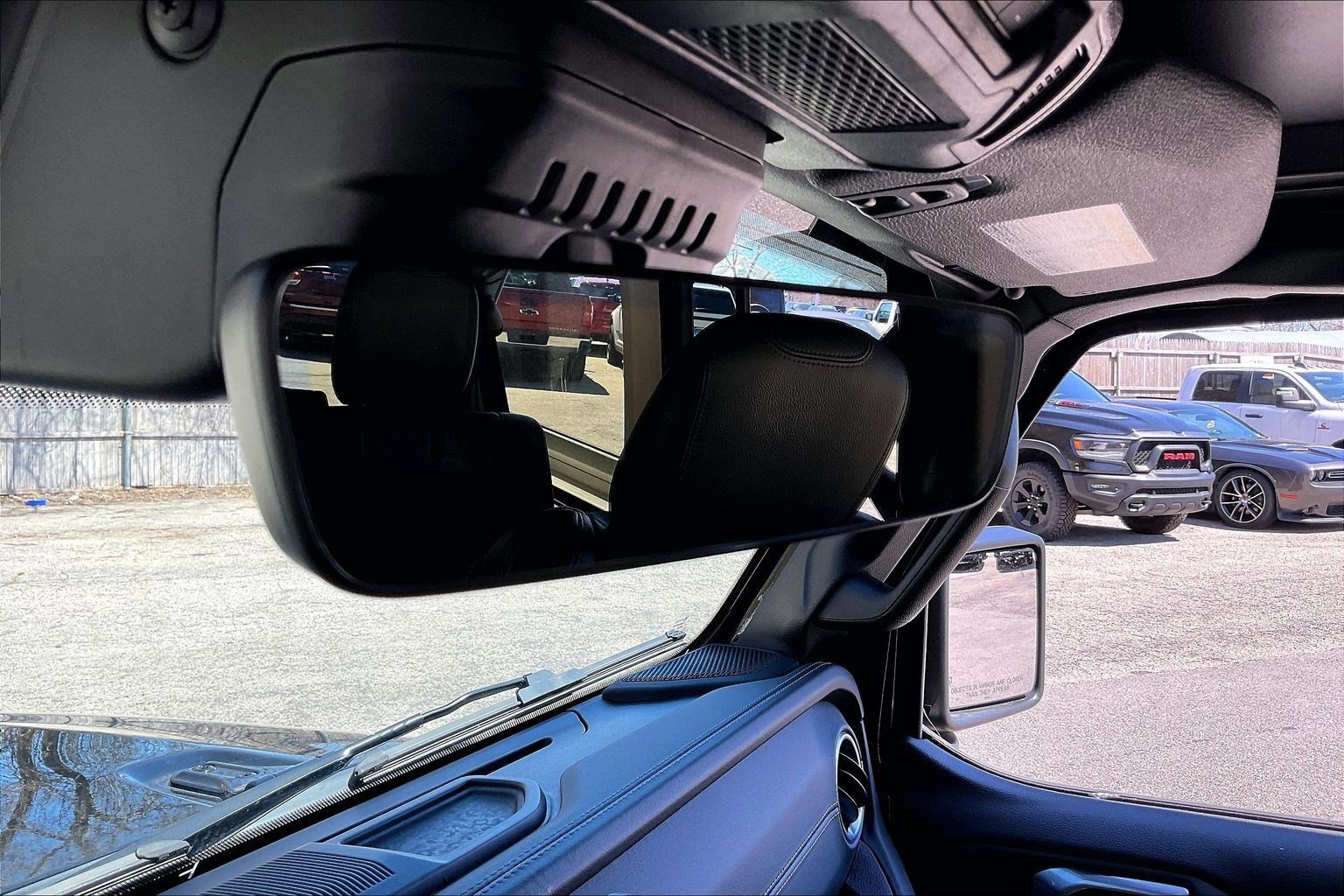 Used 2024 Jeep Wrangler Sahara w/ Technology Group image 34