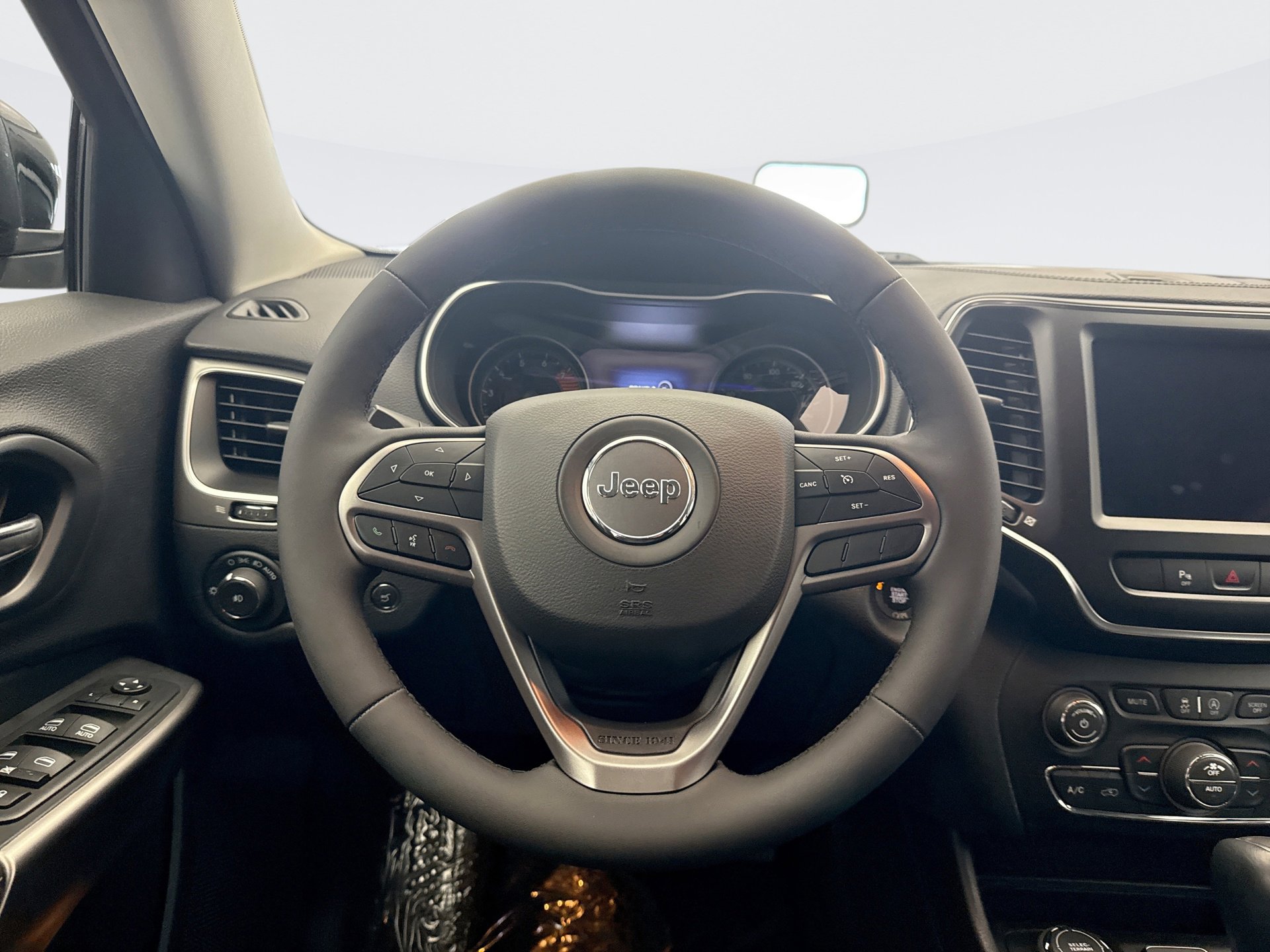 Used 2022 Jeep Cherokee Latitude Lux image 12