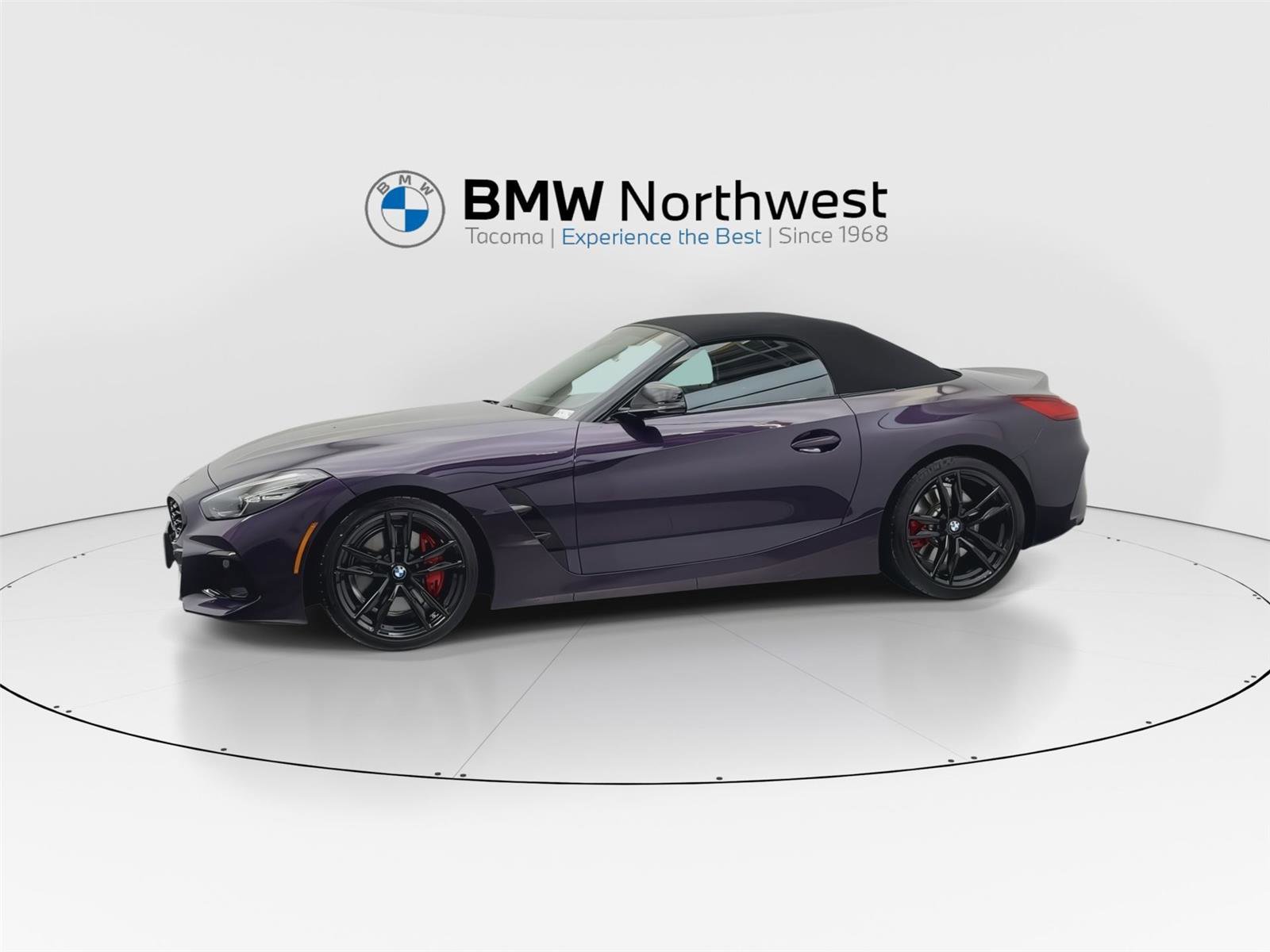 Used 2024 BMW Z4 M40i w/ Premium Package image 10