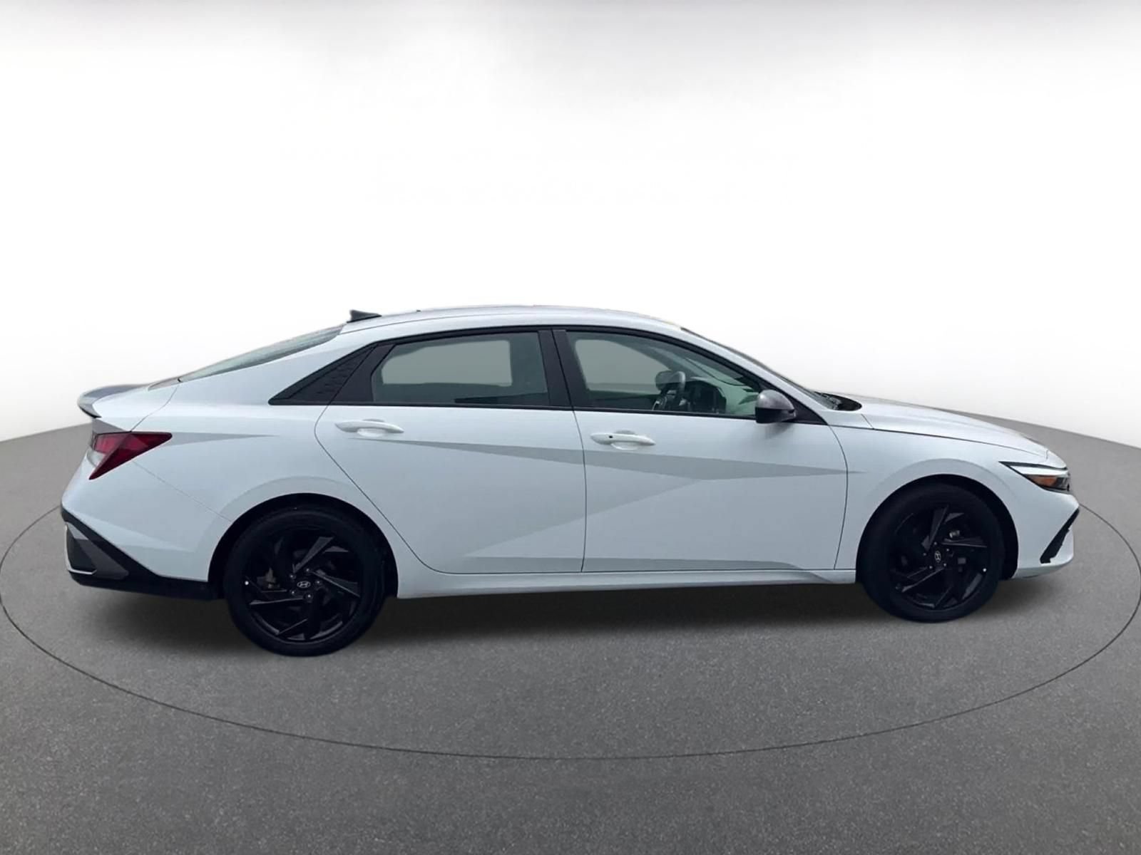 Used 2026 Hyundai Elantra Sport FWD image 15