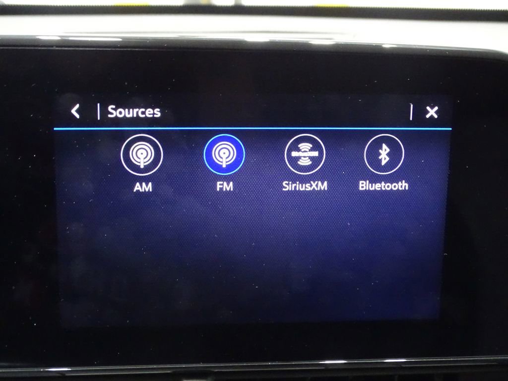 Used 2024 Chevrolet Trax LS image 32