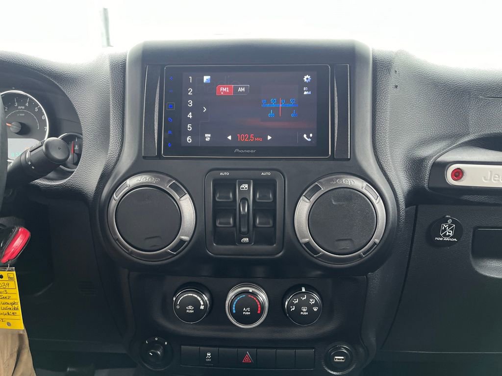 Used 2013 Jeep Wrangler Unlimited Sport image 22
