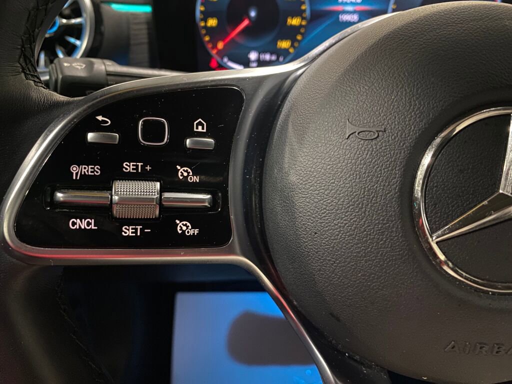 Used 2023 Mercedes-Benz CLA 250 4MATIC image 9