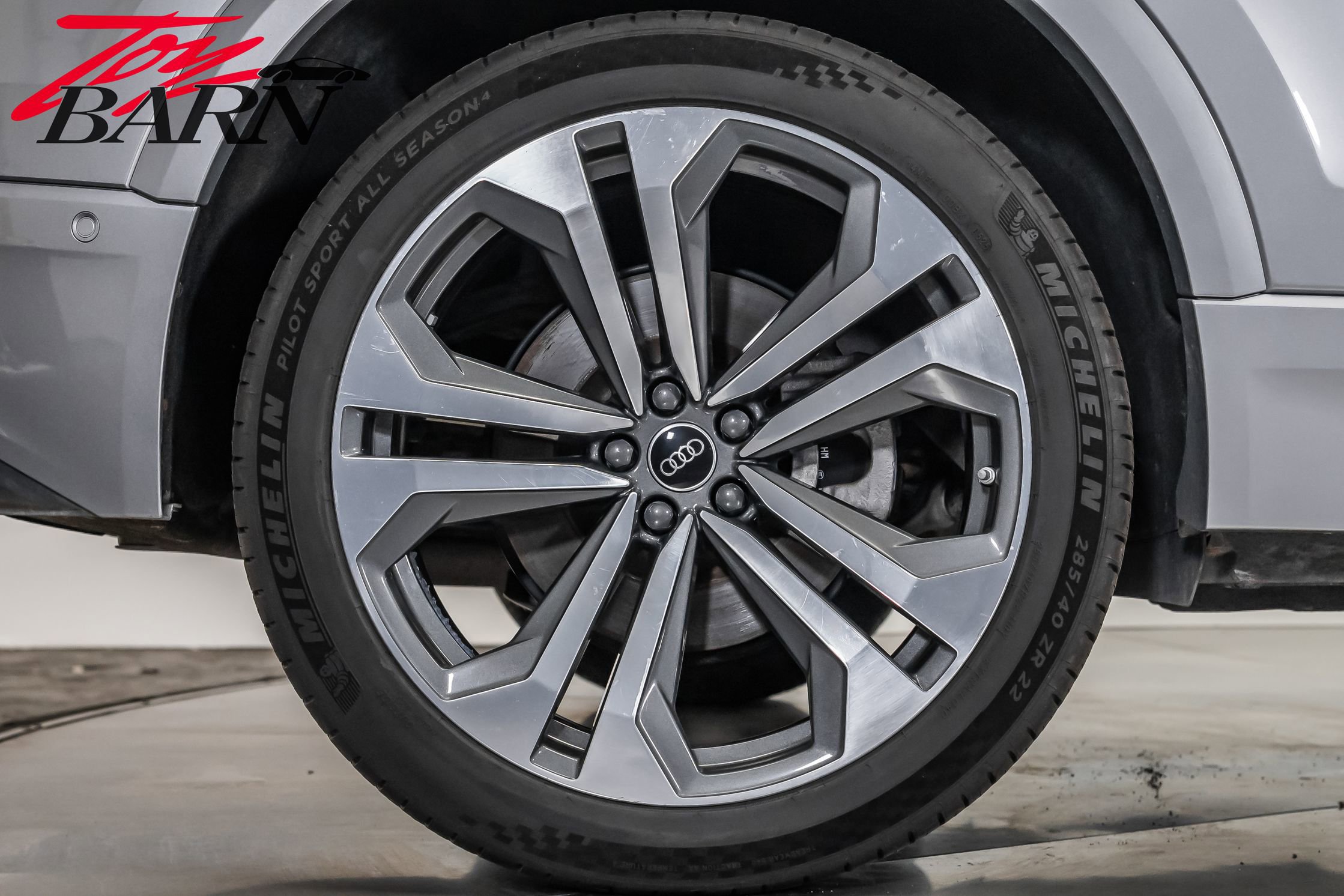 Used 2022 Audi Q8 Premium Plus image 16