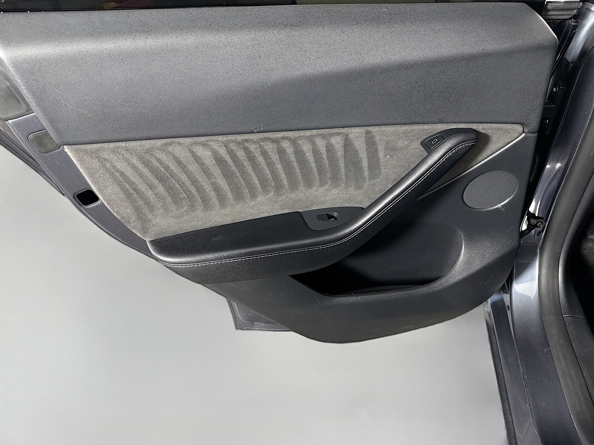 Used 2021 Tesla Model Y Long Range image 24