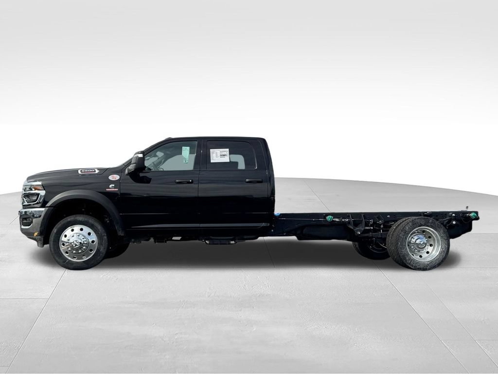 New 2026 RAM 5500 Tradesman w/ Chrome Appearance Group AWD/4WD image 4