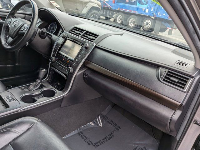 Used 2017 Toyota Camry XLE FWD image 6