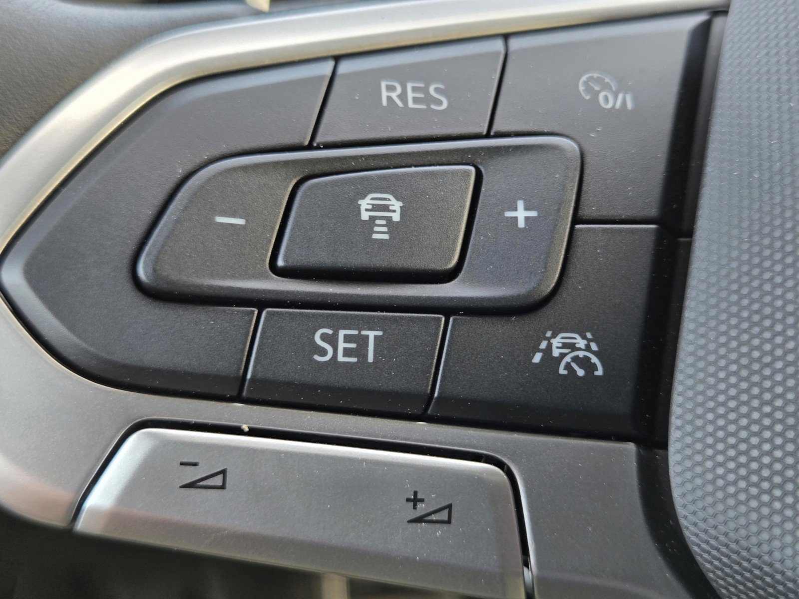 Used 2024 Volkswagen Jetta Sport image 18