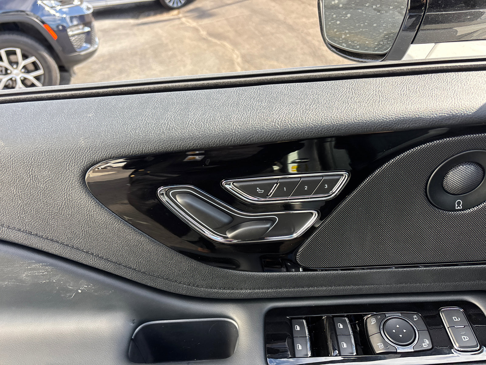 New 2026 Lincoln Aviator Reserve AWD/4WD image 12