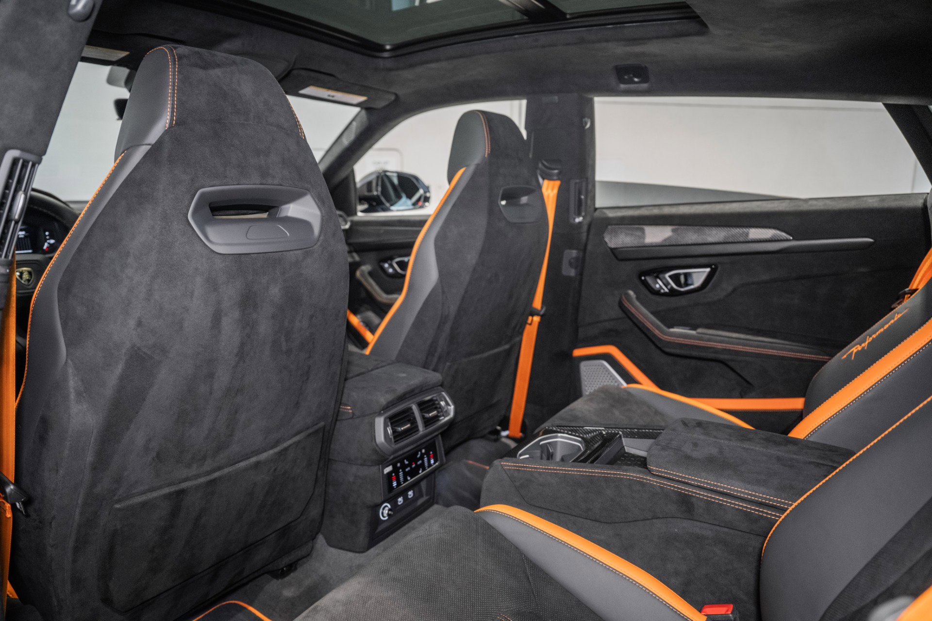 Used 2024 Lamborghini Urus Performante image 22