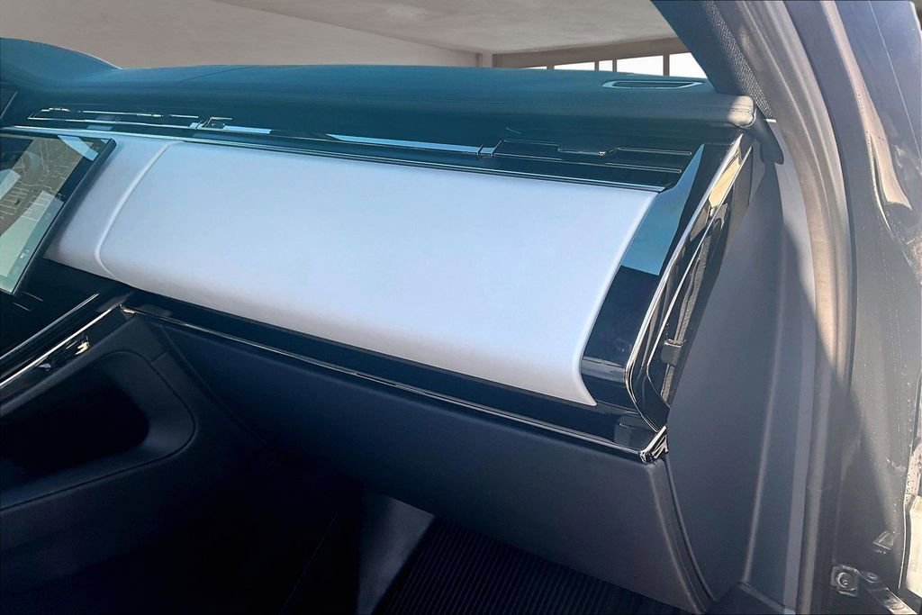 Used 2024 Land Rover Range Rover Sport Dynamic SE image 16