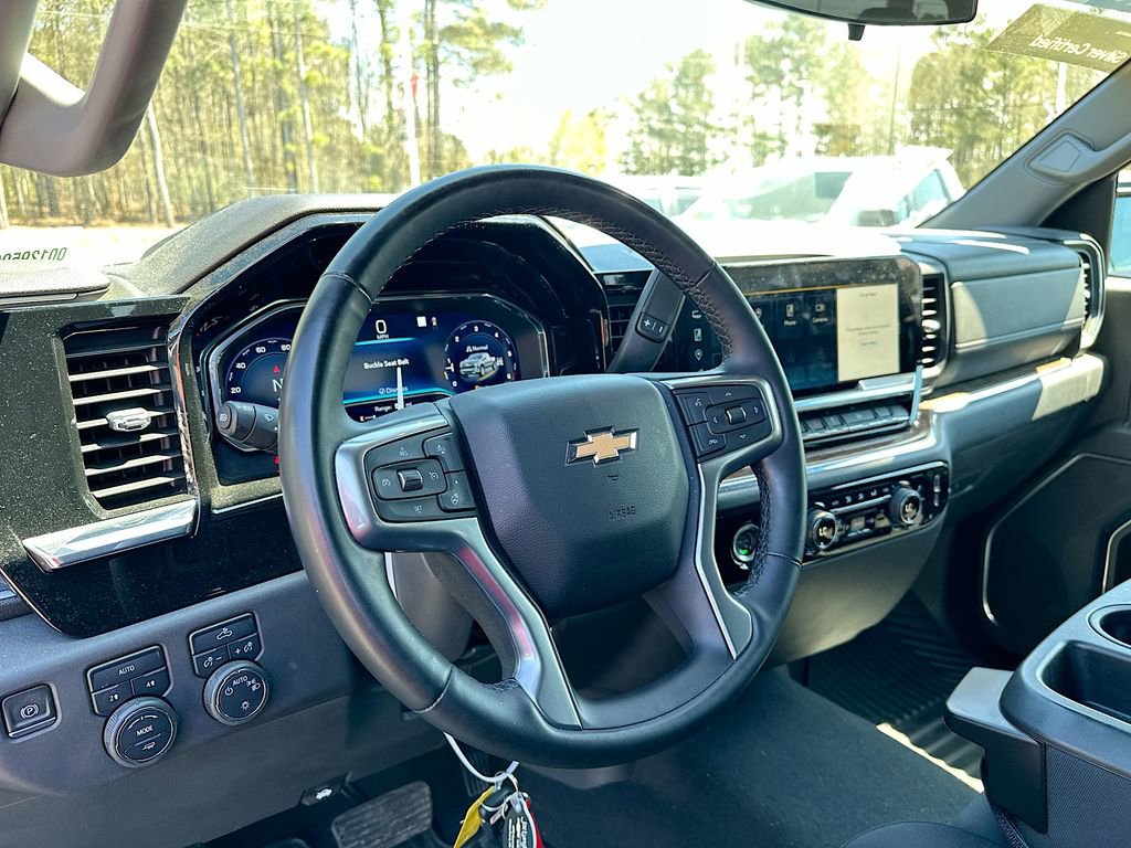 Used 2023 Chevrolet Silverado 1500 LT image 10