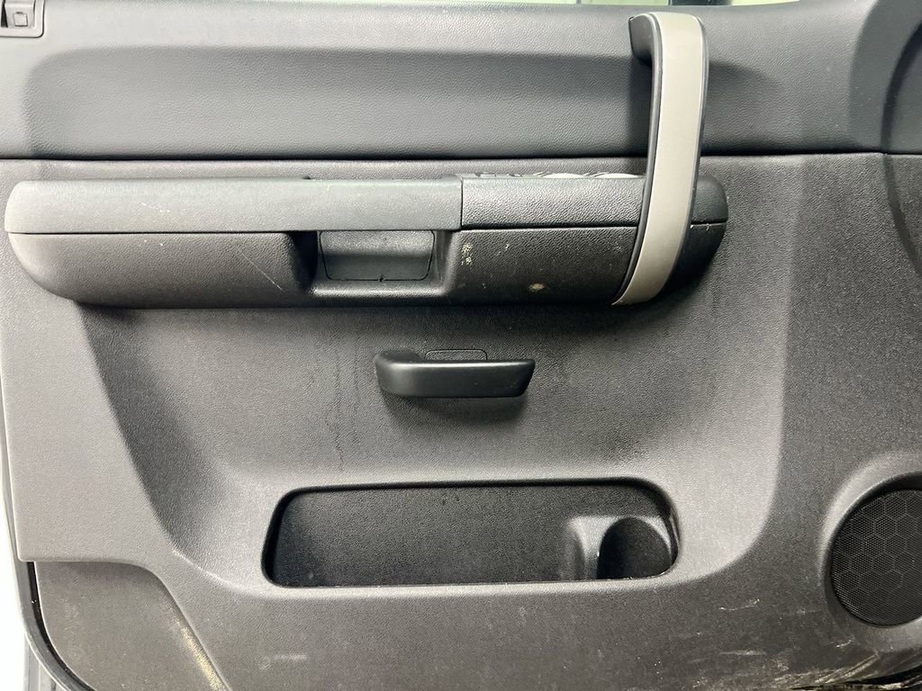 Used 2007 Chevrolet Silverado 2500 LT w/ 2LT Convenience Package image 19