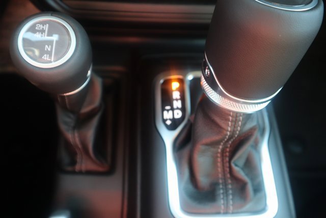 New 2025 Jeep Gladiator Sport image 13