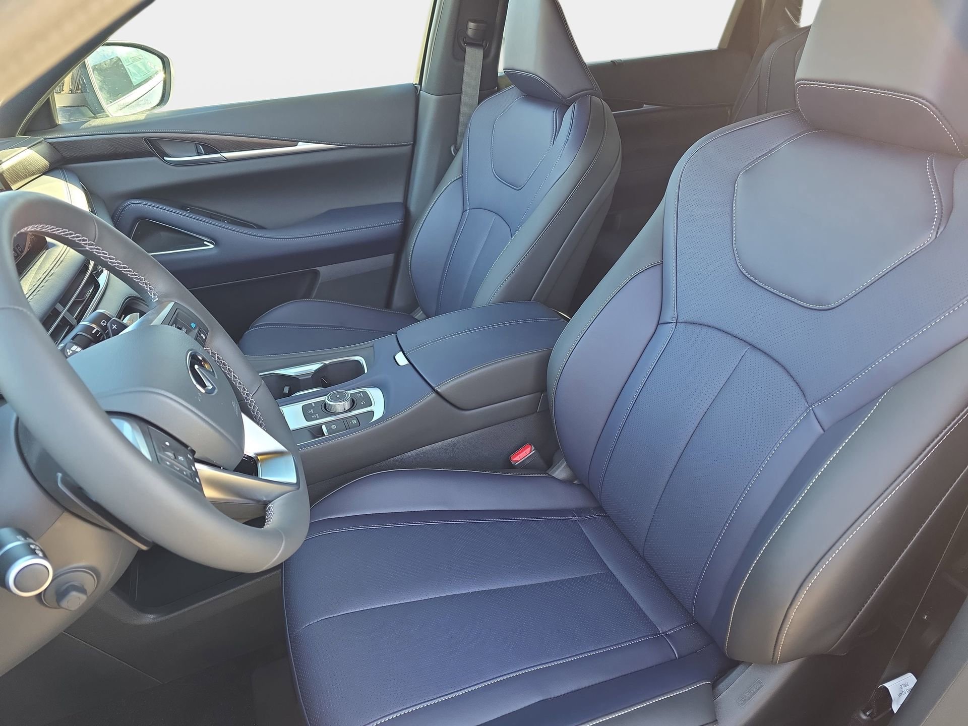 New 2026 INFINITI QX60 Sport w/ Dark Cargo Package AWD/4WD image 15