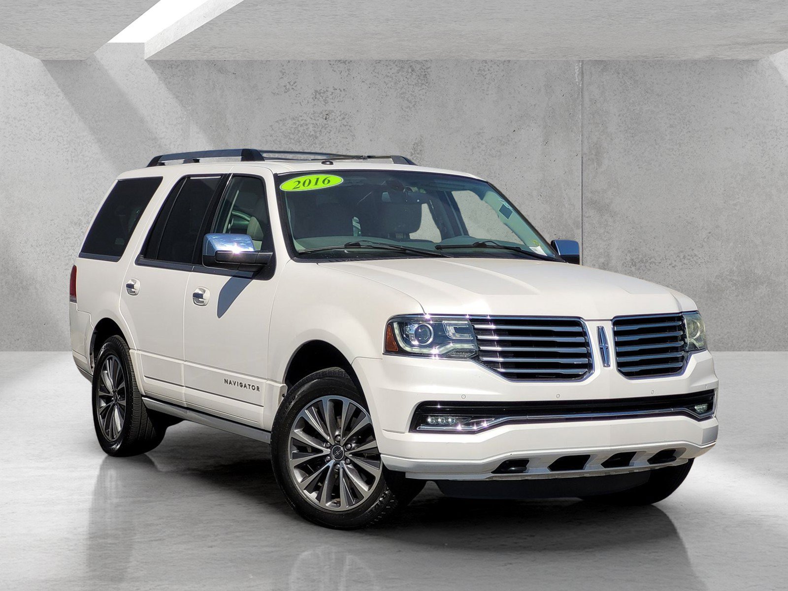 Used 2016 Lincoln Navigator Select