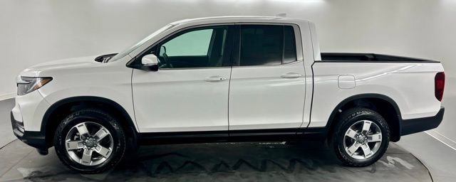 Certified 2025 Honda Ridgeline RTL image 5