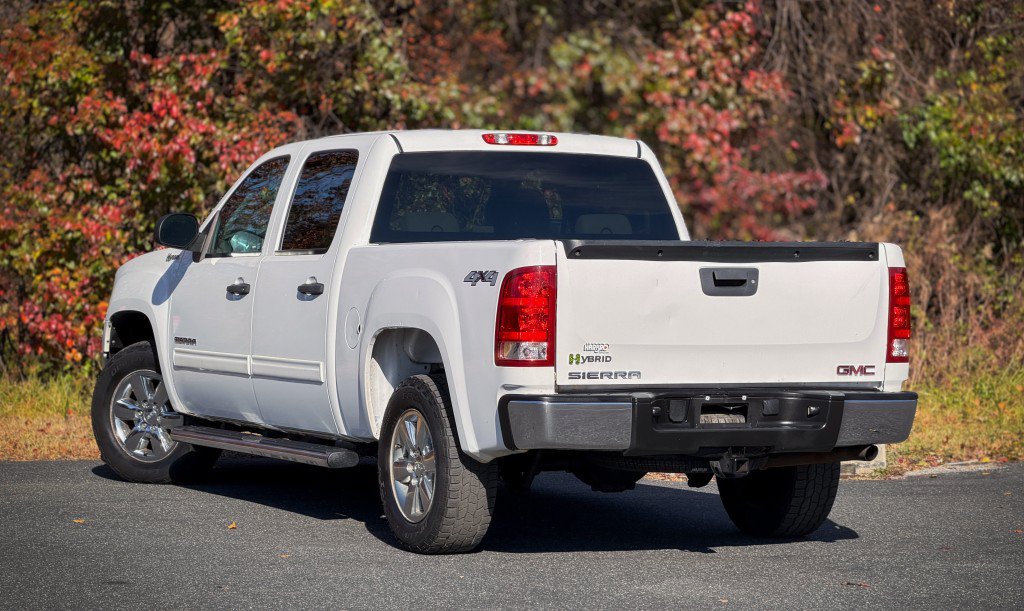 Used 2011 GMC Sierra 1500 4x4 Crew Cab Hybrid image 6