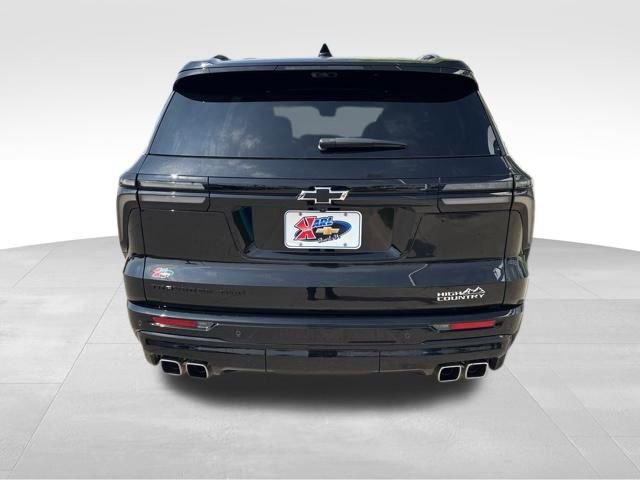 Used 2025 Chevrolet Traverse High Country AWD/4WD image 6