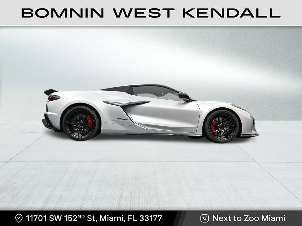 Used 2026 Chevrolet Corvette Z06 w/ Stealth Interior Trim Package image 25