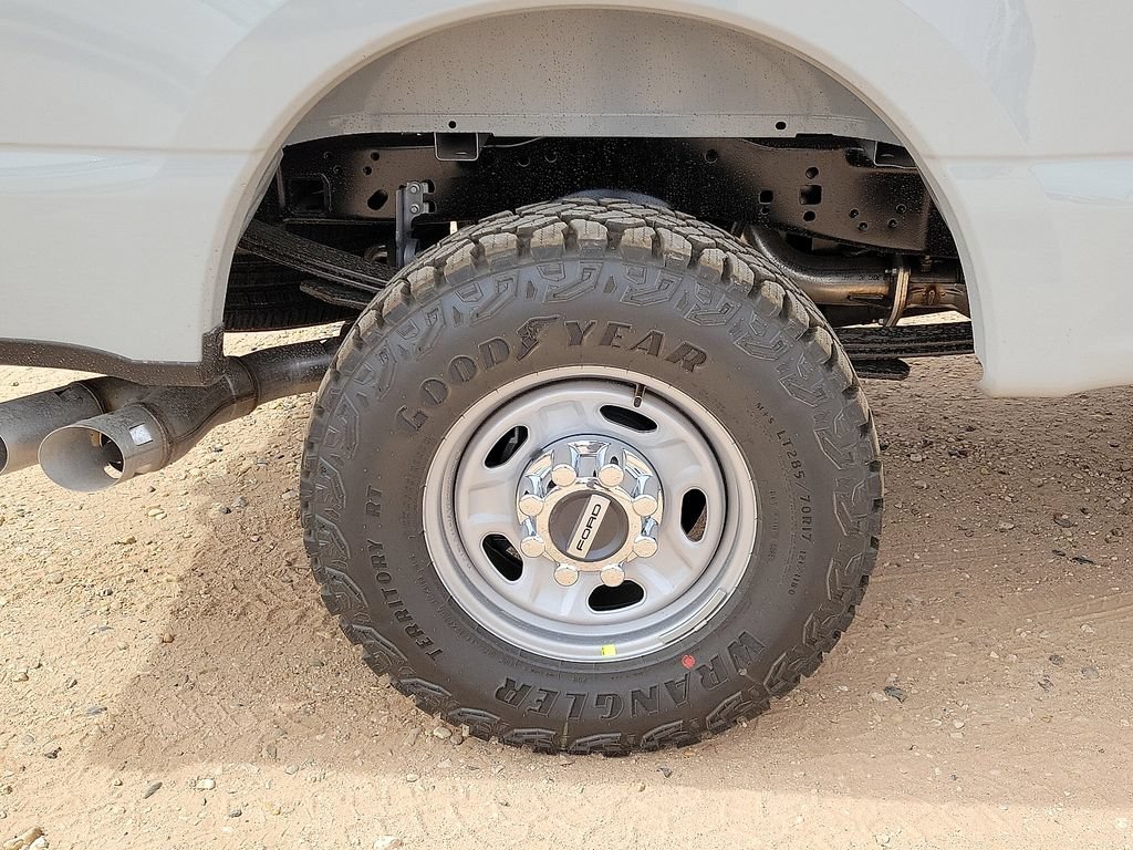 New 2026 Ford F250 XL w/ XL Off-Road Package AWD/4WD image 14