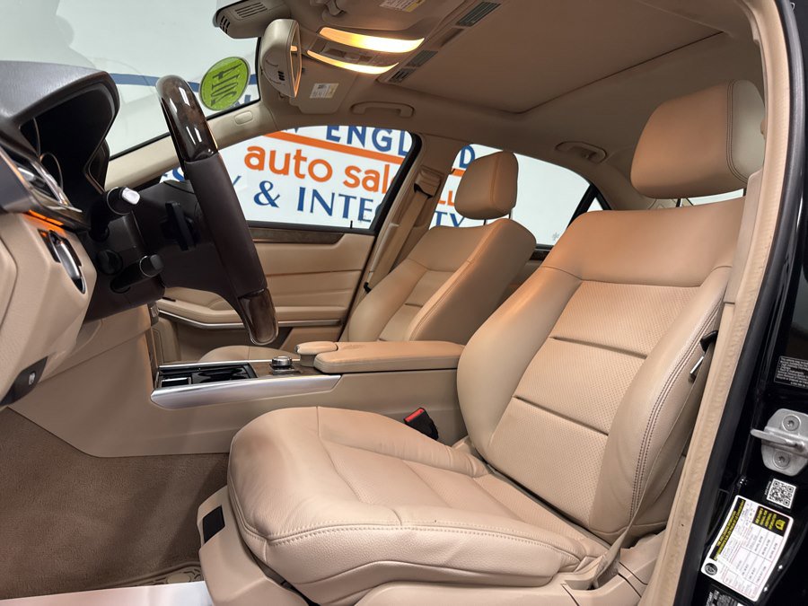 Used 2014 Mercedes-Benz E 350 4MATIC Sedan image 12