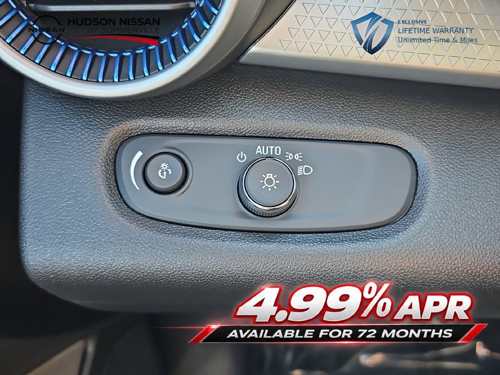 Used 2025 Chevrolet Trax LS w/ LS Convenience Package FWD image 35