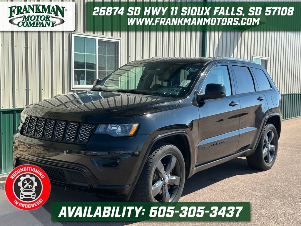 Used 2020 Jeep Grand Cherokee Altitude AWD/4WD image 1