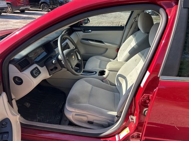 Used 2013 Chevrolet Impala LT FWD image 5