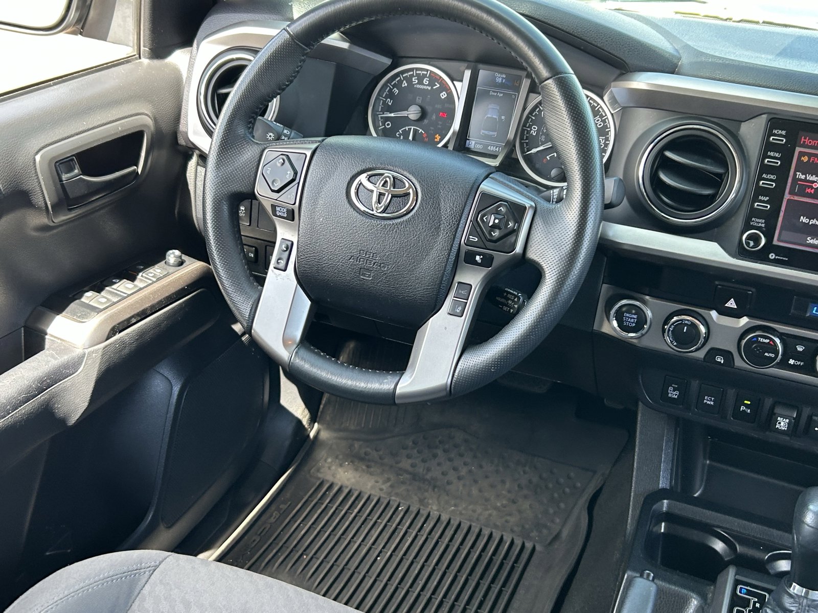 Used 2023 Toyota Tacoma SR5 AWD/4WD image 15