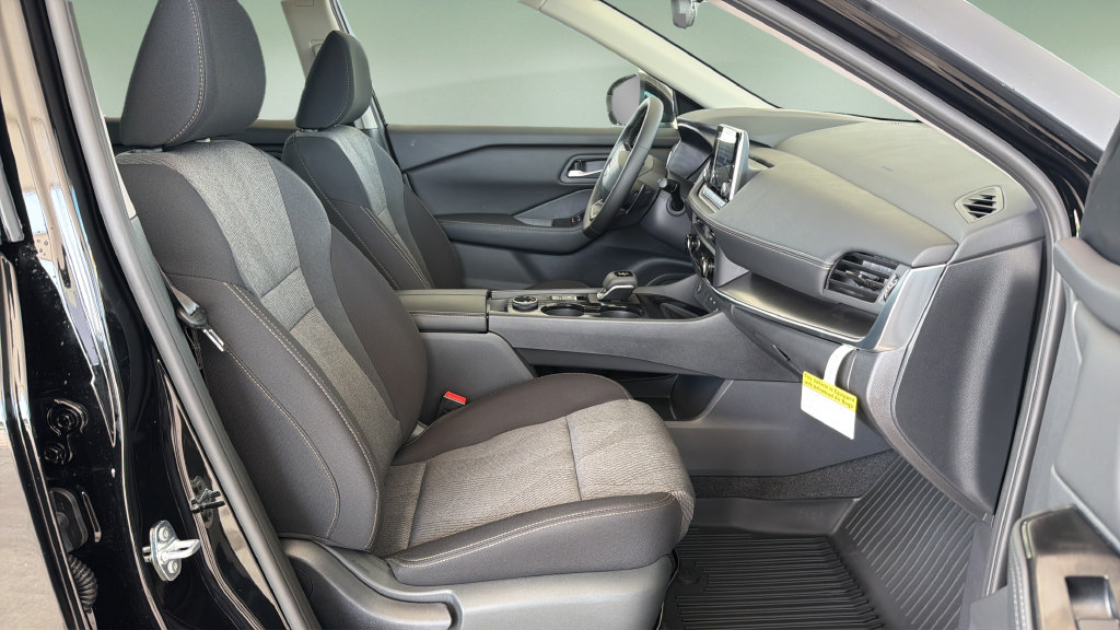 New 2026 Nissan Rogue SV w/ Cold Weather Package AWD/4WD image 11