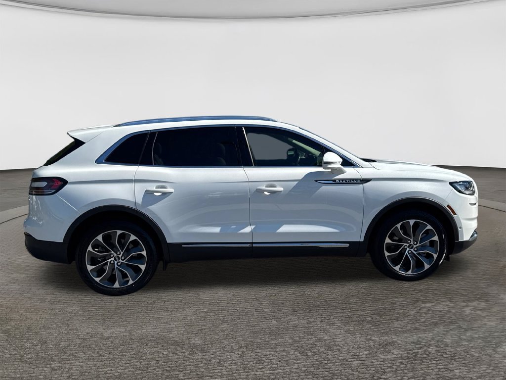 Used 2021 Lincoln Nautilus Reserve w/ Equipment Group 201A AWD/4WD image 8