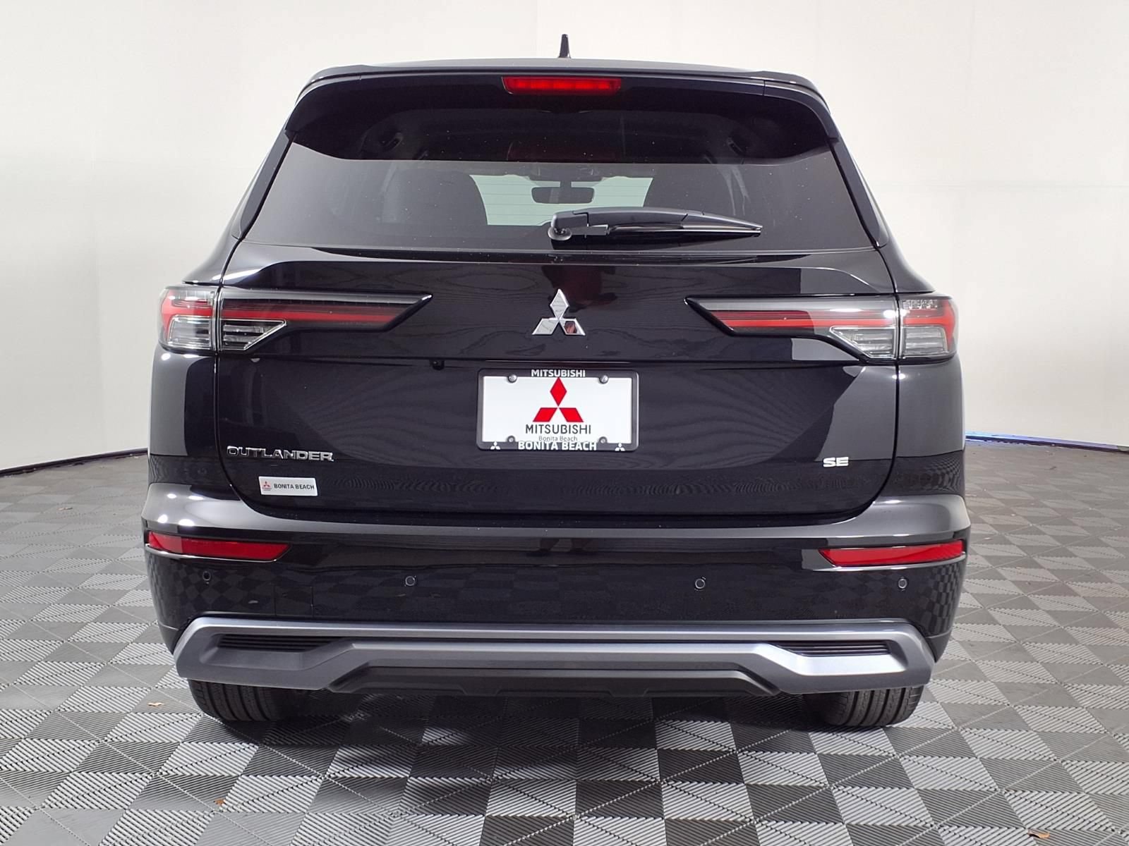 New 2026 Mitsubishi Outlander SE FWD image 6
