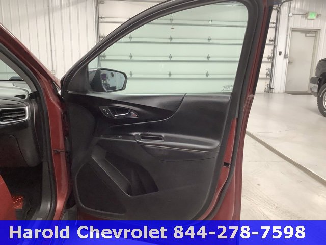 Used 2018 Chevrolet Equinox Premier image 10