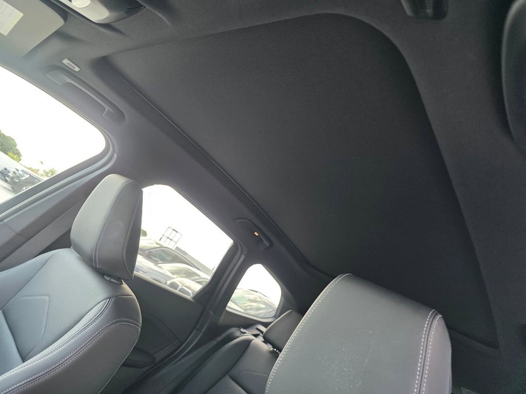 Certified 2024 BMW X1 xDrive28i w/ Convenience Package image 12