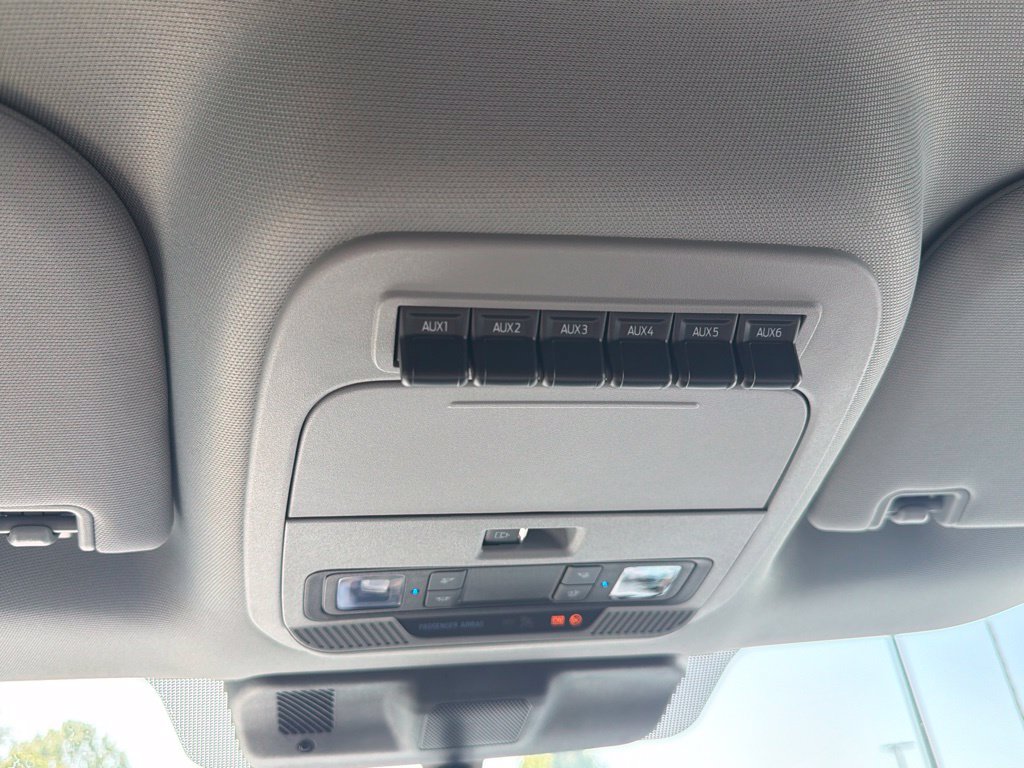New 2026 Ford F250 XL w/ STX Appearance Package AWD/4WD image 4