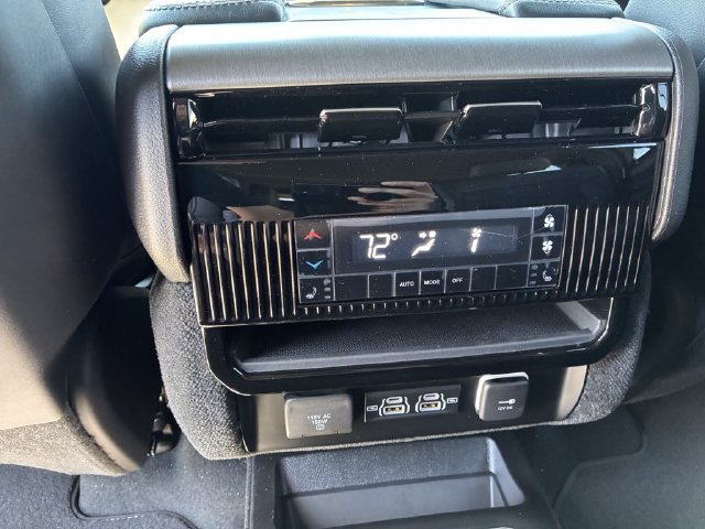 New 2026 Jeep Grand Wagoneer L Limited AWD/4WD image 25
