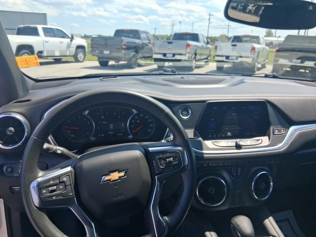 Used 2021 Chevrolet Blazer LT FWD image 19