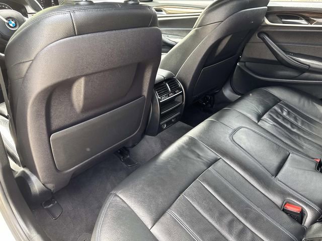 Used 2018 BMW 530e xDrive w/ M Sport Package 2 AWD/4WD image 14